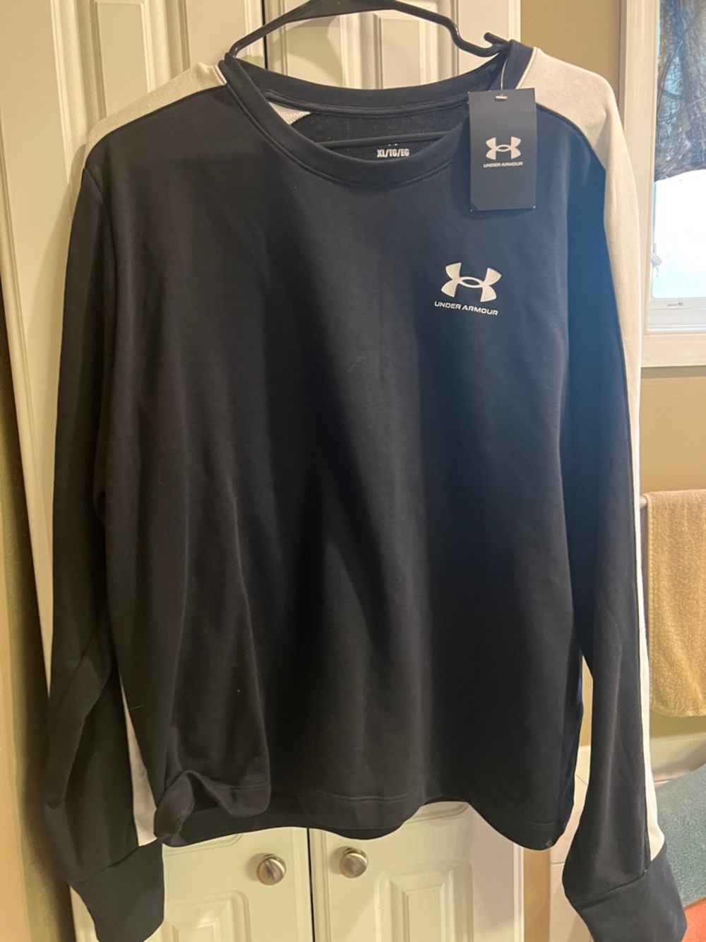 Under Armour Black and White Long-Sleeve Crew Sweatshirt